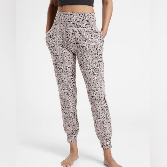 Athleta Women's Salutation Textured Jogger Size Large - Picture 2 of 13